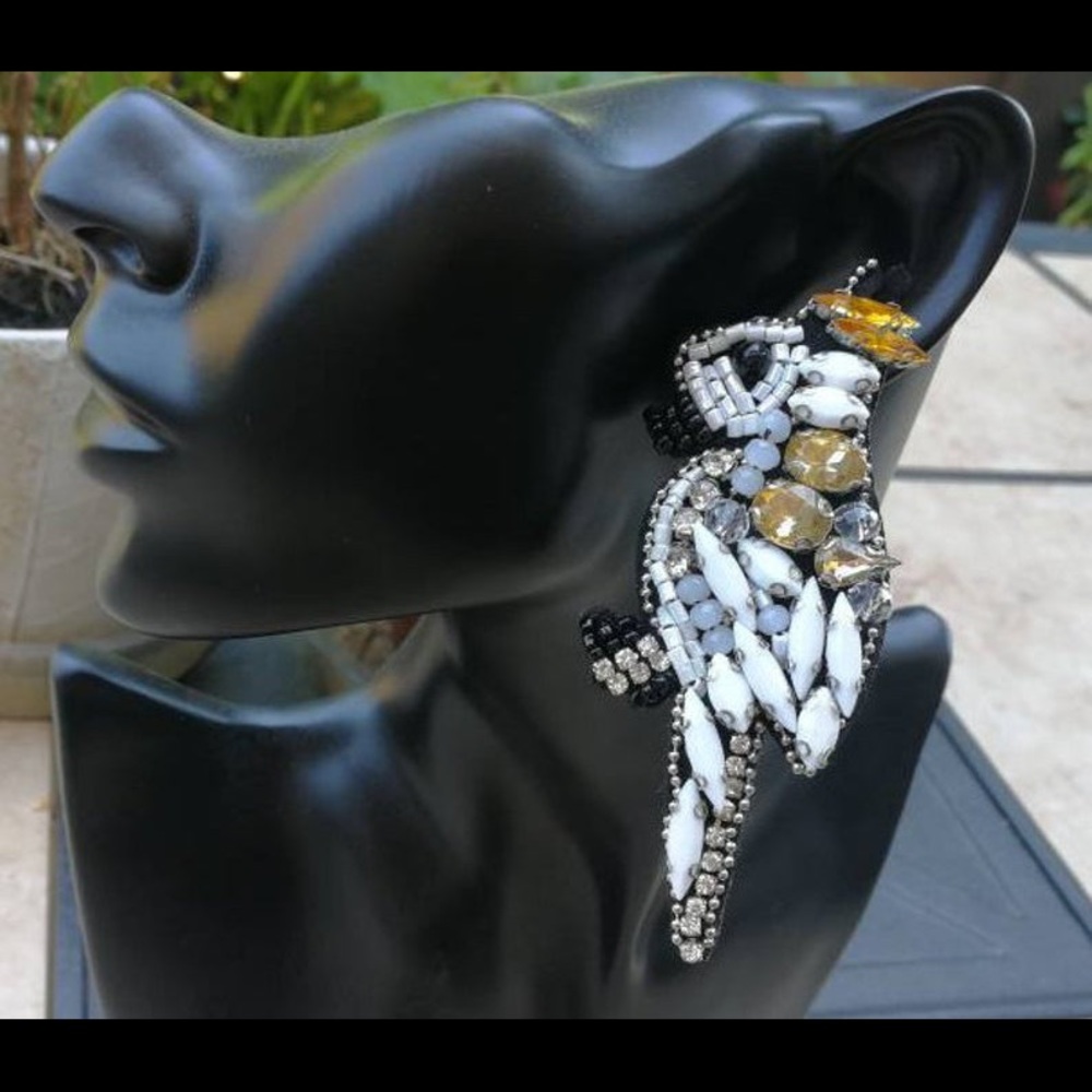 Rhinestone Crystallized Parrot Bird Drop Earrings NWOT